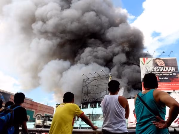 Cháy lớn tại Philippines, 5.000 người mất nhà ảnh 1