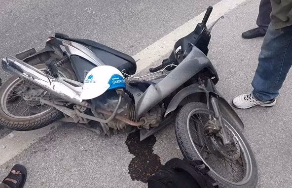 Va chạm với xe bồn chở dầu, nữ sinh viên tử vong ảnh 1