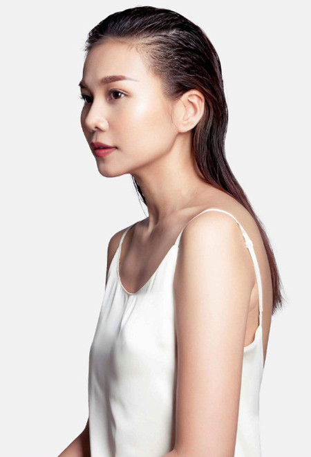 Phá bỏ mọi giới hạn, Thanh Hằng gây sốt khi nóng bỏng khoe vòng 1 ảnh 6 Phá bỏ mọi giới hạn, Thanh Hằng gây sốt khi nóng bỏng khoe vòng 1 ảnh 6