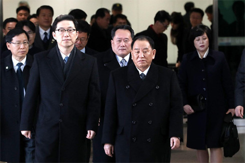 Tổng thống Hàn Quốc gặp đoàn đại biểu Triều Tiên tại PyeongChang ảnh 1