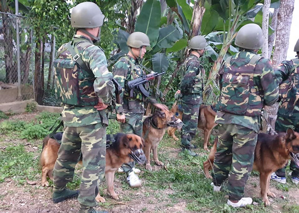 Khống chế 3 đối tượng sử dụng vũ khí nóng vận chuyển ma túy ảnh 2 Khống chế 3 đối tượng sử dụng vũ khí nóng vận chuyển ma túy ảnh 2