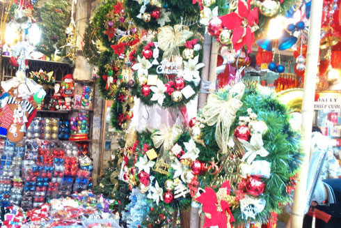 Phố Hàng Mã: Rực rỡ sắc màu mùa Giáng sinh ảnh 8