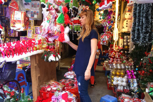 Phố Hàng Mã: Rực rỡ sắc màu mùa Giáng sinh ảnh 6