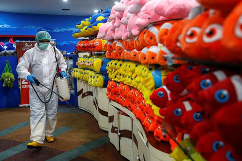 Nhiều nước ghi nhận số ca nhiễm Covid-19 tăng kỷ lục ảnh 1