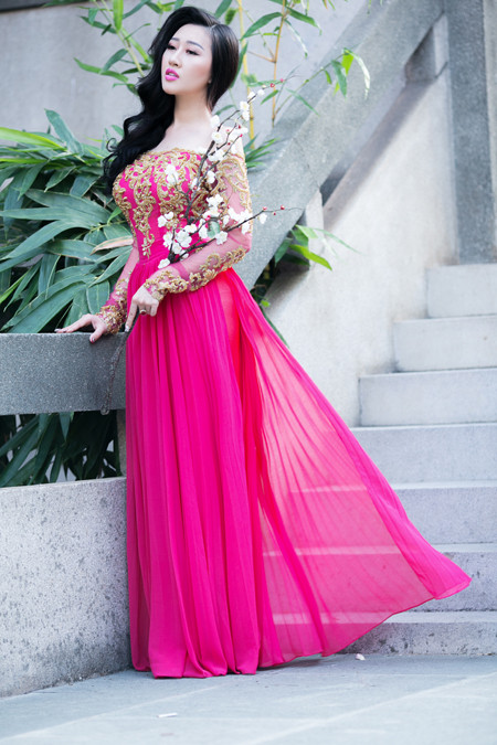 Hoa hậu Huỳnh Thuý Anh nền nã áo dài đón xuân ảnh 4