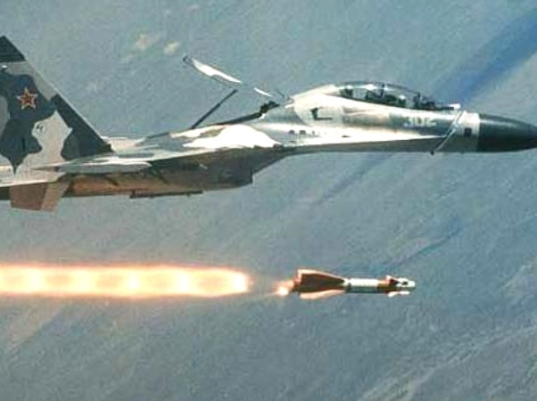 Chiến đấu cơ Nga thiêu rụi đoàn xe phiến quân chuẩn bị tấn công SAA ở Ghouta ảnh 1