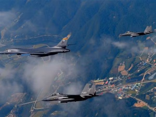 Mỹ, Hàn Quốc tập trận trên bán đảo Triều Tiên, răn đe Bình Nhưỡng ảnh 1