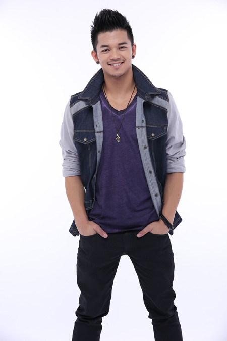 Quán quân Trọng Hiếu chính thức ra mắt MV đầu tay "Con đường tôi" ảnh 1