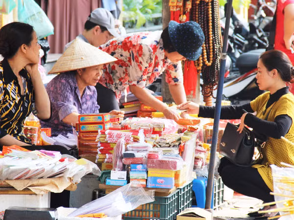 Đổi tiền lẻ vẫn tìm cách “lách” ảnh 1