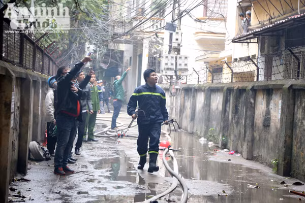 Cháy tại khu tập thể Viện Năng lượng (Đống Đa) ảnh 8