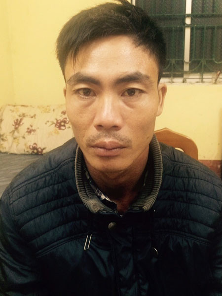 Dùng xăng ép vợ quay về đoàn tụ ảnh 1