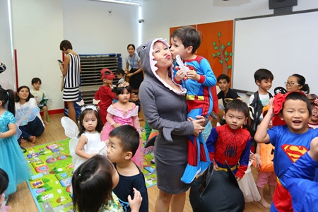 Việt Hương khoe ảnh con gái vui Halloween ở Mỹ ảnh 8 Việt Hương khoe ảnh con gái vui Halloween ở Mỹ ảnh 8