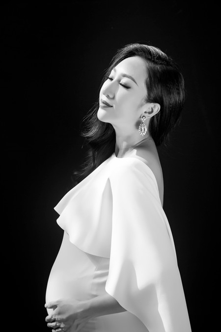 Lều Phương Anh làm album tặng con gái đầu lòng ảnh 2 Lều Phương Anh làm album tặng con gái đầu lòng ảnh 2