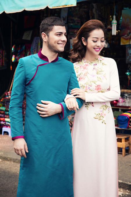 Bạn nhảy cầu hôn Jennifer Phạm bằng… 1 quả na ảnh 2