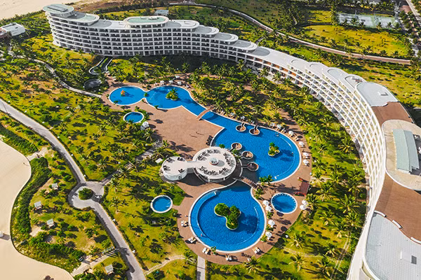 Khám phá vẻ đẹp của quần thể vừa được WTA vinh danh "Khu nghỉ dưỡng biển hàng đầu Việt Nam" ảnh 2 Khám phá vẻ đẹp của quần thể vừa được WTA vinh danh "Khu nghỉ dưỡng biển hàng đầu Việt Nam" ảnh 2