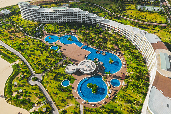 Khám phá vẻ đẹp của quần thể vừa được WTA vinh danh "Khu nghỉ dưỡng biển hàng đầu Việt Nam" ảnh 2