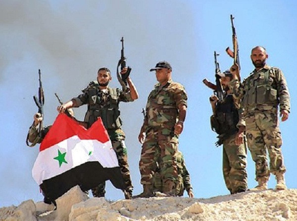 Syria tấn công dữ dội ở Deir Ezzor, IS phải rút khỏi thị trấn chiến lược ảnh 1