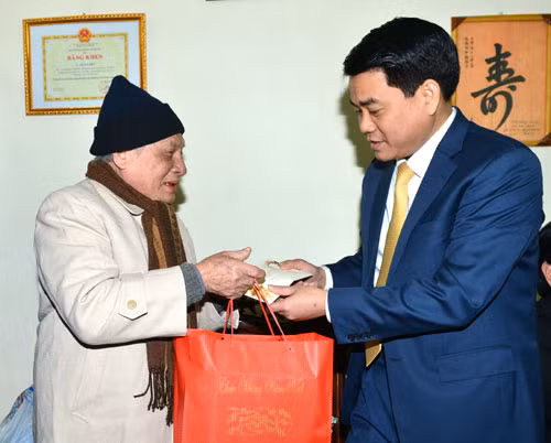 Hà Nội dành hơn 287,6 tỷ đồng tặng quà đối tượng chính sách dịp Tết Mậu Tuất ảnh 1