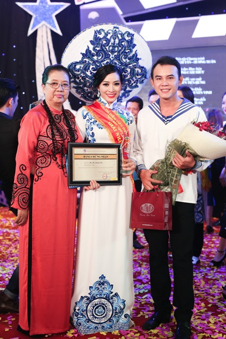 Mai Thanh Hà đăng quang "Diễn viên điện ảnh triển vọng - Ngôi sao Ngày mai 2016" ảnh 7