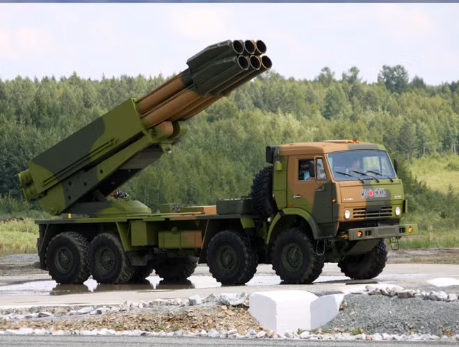 MZKT-79306 là phiên bản xe vận tải bánh hơi hạng nặng MZKT-7930 do công ty MZKT (trụ sở đặt tại Minks, Belarus) sản xuất.