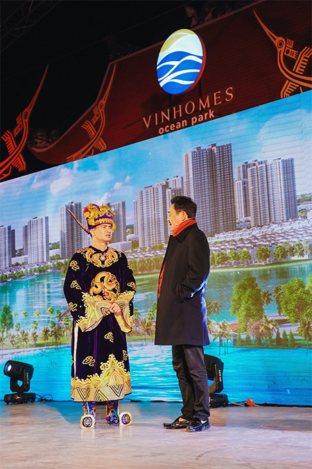 Ngọc Hoàng và các Táo vi hành quên lối về ở "Đảo hoa đào" ảnh 2