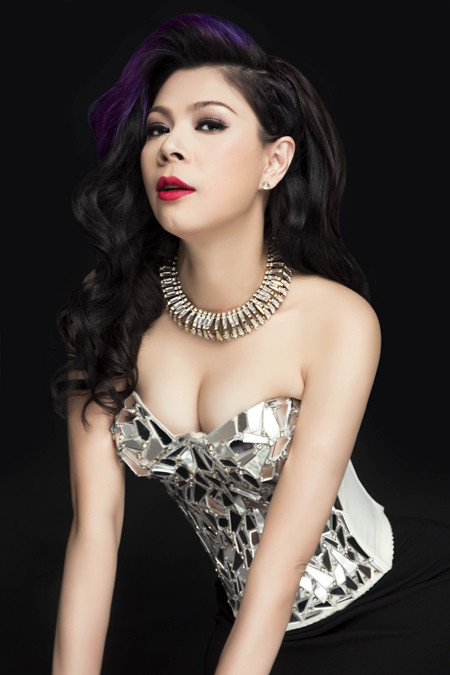 Thanh Thảo khoe vòng 1 gợi cảm cực quyến rũ ảnh 5