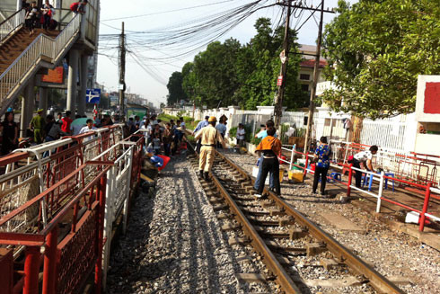 Hà Nội: Xử lý nghiêm mọi vi phạm có thể gây tai nạn giao thông đường sắt ảnh 1