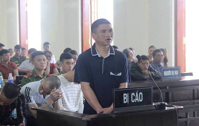 Phu gỗ dùng dao mẹo sát hại đồng nghiệp trong cơn ảo giác ma túy ảnh 1 Phu gỗ dùng dao mẹo sát hại đồng nghiệp trong cơn ảo giác ma túy ảnh 1