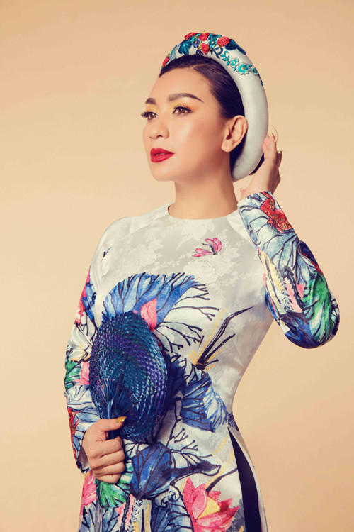 Rũ bỏ hình ảnh sexy, "nữ hoàng ảnh lịch" Y Phụng đài các với áo dài ảnh 4