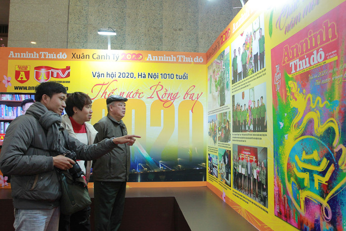 Phó Bí thư Thường trực Thành ủy Hà Nội Ngô Thị Thanh Hằng đánh giá cao ấn phẩm báo Xuân An ninh Thủ đô ảnh 3