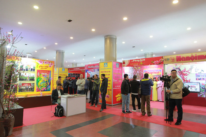 Phó Bí thư Thường trực Thành ủy Hà Nội Ngô Thị Thanh Hằng đánh giá cao ấn phẩm báo Xuân An ninh Thủ đô ảnh 4