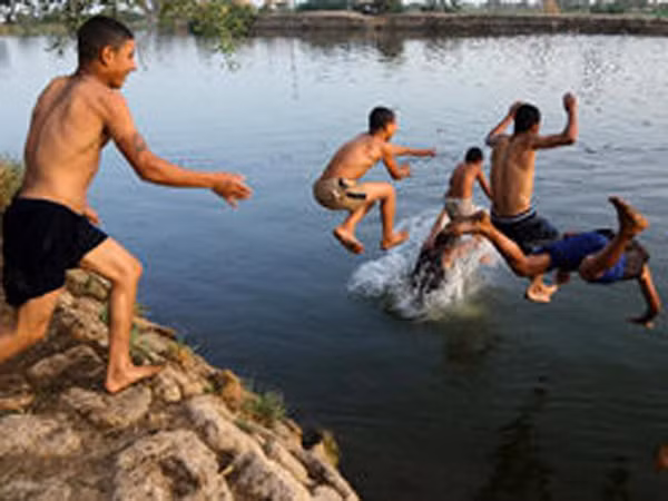 Nắng nóng chưa từng thấy tại Thủ đô Cairo, Ai Cập ảnh 1