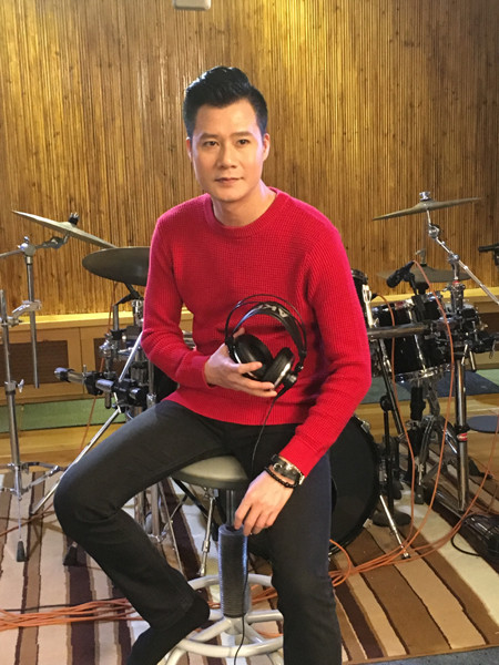 Quang Dũng thổn thức hát "Mãi mãi bên em" ảnh 2