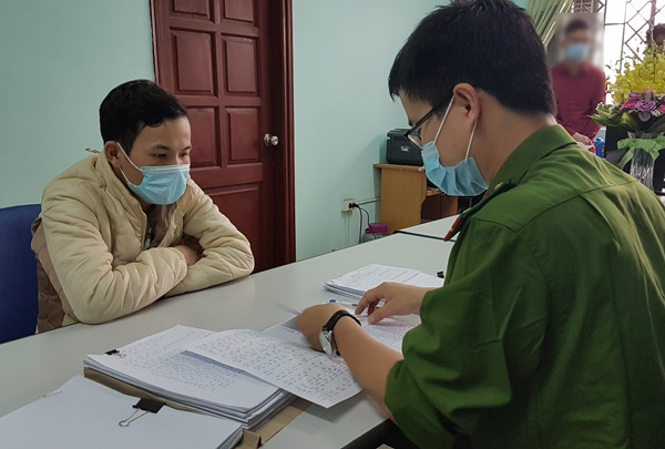 Tuần tra đêm mùa Covid-19, bắt ngay ổ nhóm chuyên trộm cắp xe máy ở khu trọ ảnh 1