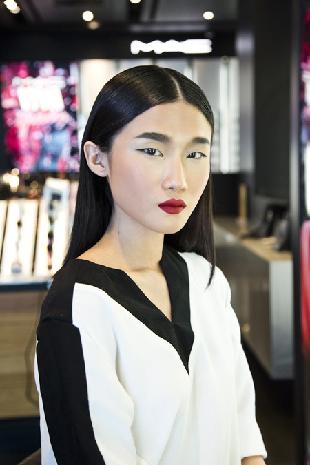 Kha Mỹ Vân tất bật chạy show sau khi về nước ảnh 8