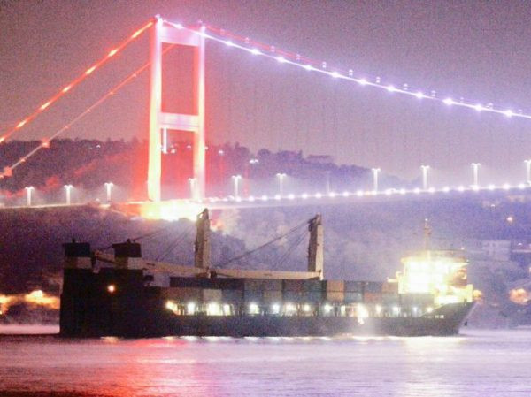 Tàu chiến Nga chở đầy vũ khí thẳng tiến đến cảng Syria ảnh 1