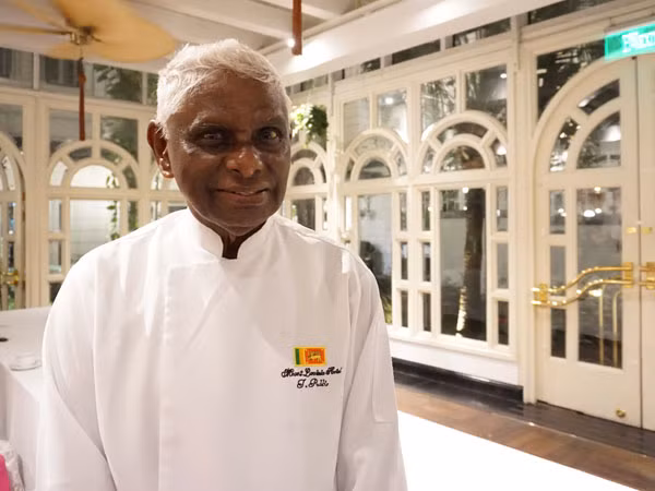 Gặp đầu bếp bậc thầy, tác giả sách ẩm thực nhỏ nhất thế giới ảnh 1