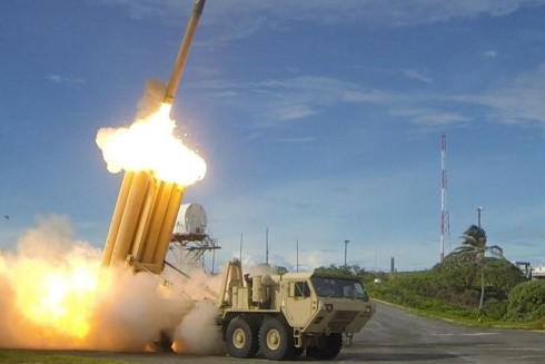 Mỹ tiếp tục đưa các bộ phận của hệ thống THAAD vào Hàn Quốc ảnh 1