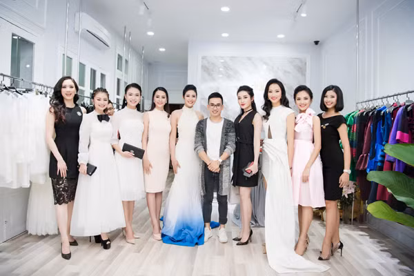 "Cô gái vàng" của Hoa hậu Việt Nam hội ngộ "đàn chị" Huyền My ảnh 2 "Cô gái vàng" của Hoa hậu Việt Nam hội ngộ "đàn chị" Huyền My ảnh 2