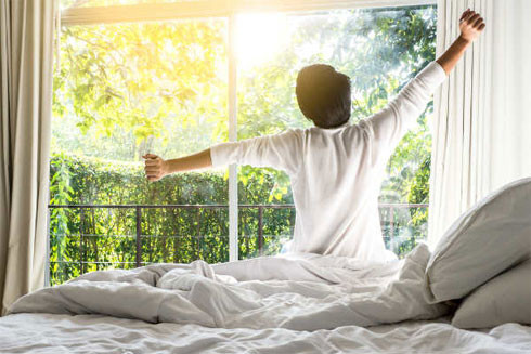 Những việc cần tránh làm ngay sau khi thức dậy ảnh 1