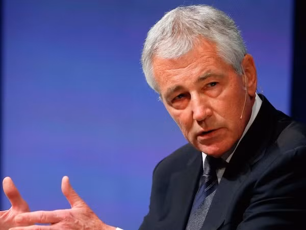 Cựu Bộ trưởng Quốc phòng Mỹ chỉ trích Washington, đề cao Moscow ảnh 1