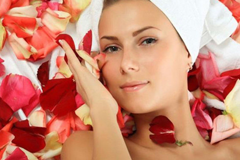 Lợi ích của nước hoa hồng với làn da ảnh 1 Lợi ích của nước hoa hồng với làn da ảnh 1