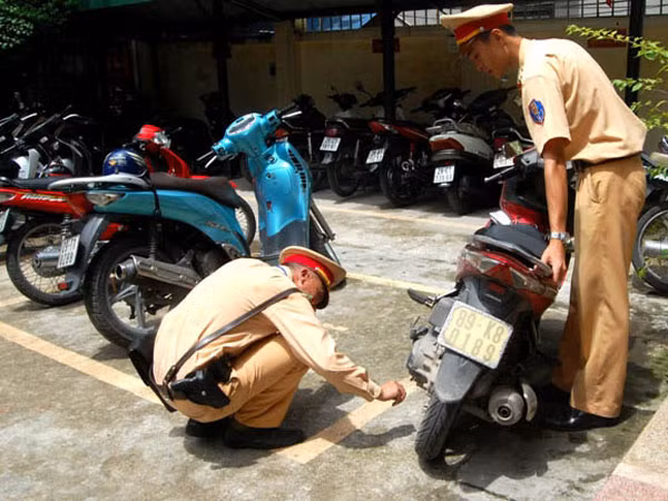 Cảnh giác với xe máy giá "bèo" ảnh 1