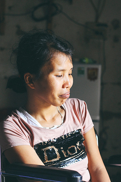 Mẹ ngồi xe lăn chắt chiu từng đồng nuôi con ăn học ảnh 3