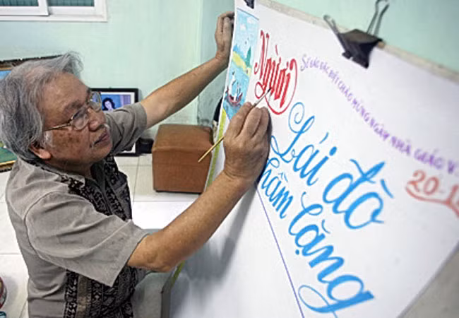 Nỗi niềm người họa sĩ một đời gắn bó với báo tường ảnh 1