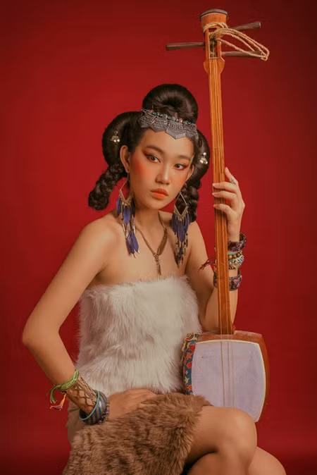 Theo nữ diễn viên, nếu bản thân không là người xuất sắc nhất thì phải có cá tính khác biệt để không bị “hoà tan” hay bị lẫn trong đám đông.