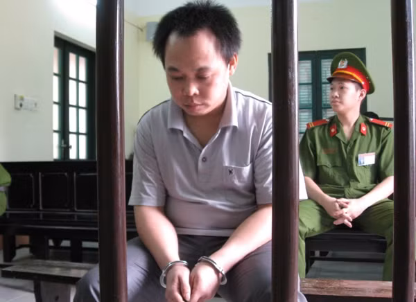 Đối tượng khống chế con tin phải chịu hình phạt đích đáng ảnh 3