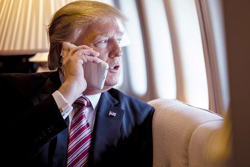 Tổng thống Trump muốn giữ bí mật các cuộc điện đàm xuyên quốc gia ảnh 1