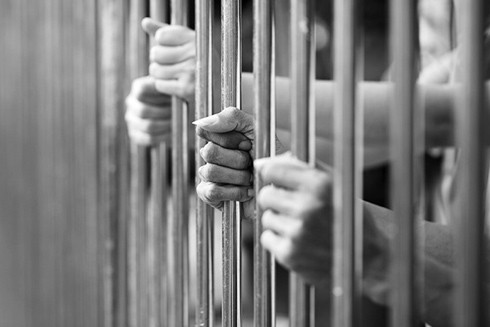 Pháp luật không quy định xóa án tích cho người đang thi hành án phạt tù đột ngột tử vong ảnh 2