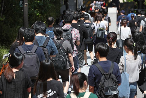 Giới trẻ Hàn Quốc hoãn kết hôn vì gánh nặng... thiếu tiền ảnh 1